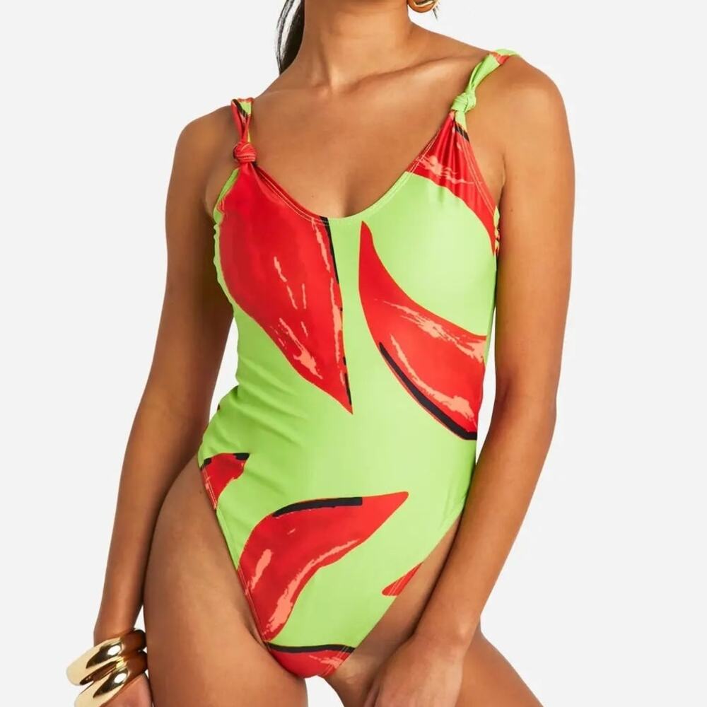 Boohoo Women's Floral Knotted Plunge Swimsuit Sizeโ 8